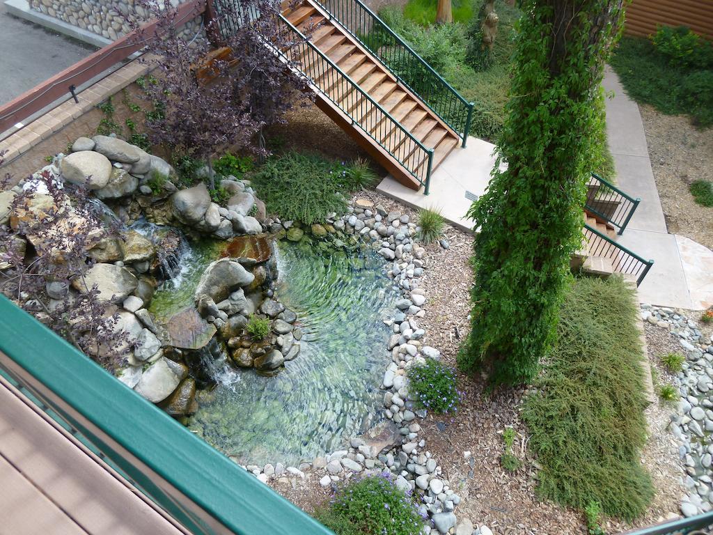 Resort River 4*